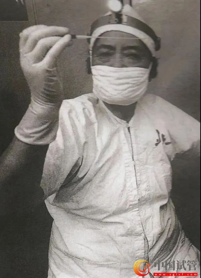 中国首例试管婴儿的缔造者(图2) 中国首例试管婴儿的缔造者(图2)