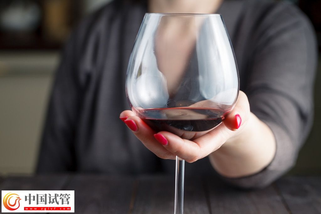 女性喝酒危害更大(图1) 女性喝酒危害更大(图1)